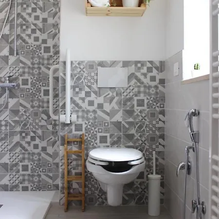 Regenzio Guest house *